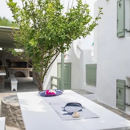 Villa Zoi Isterni (Paros)